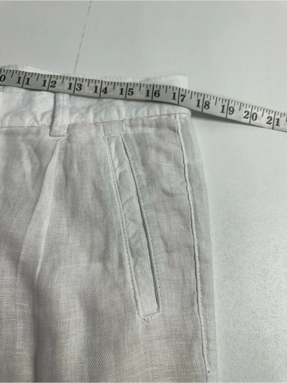 Zara women’s size 32 white 100% linen trousers straight leg tailored pleated